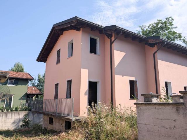 Villa Indipendente in vendita a Piemonte, Alessandria