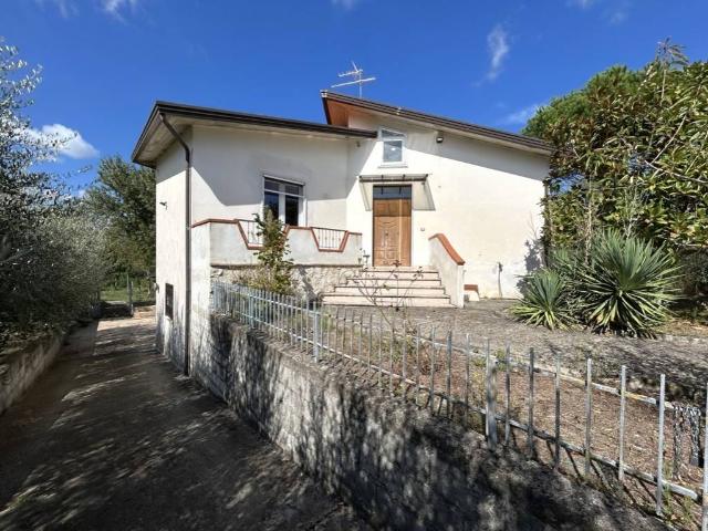 Villa Indipendente in vendita a Taurasi, Campania