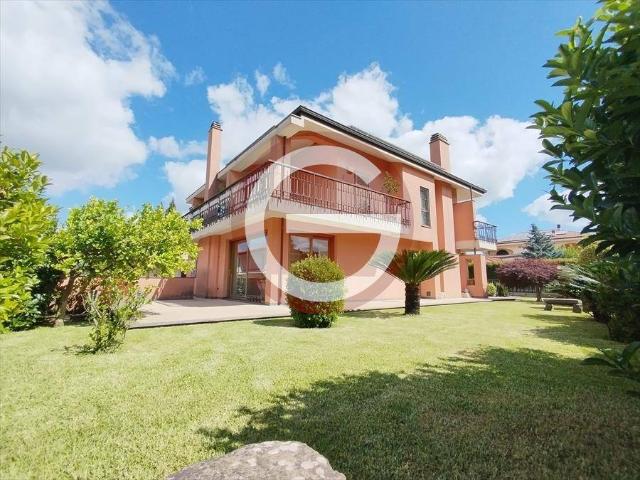Villa Indipendente in vendita a Calabria, Reggio Calabria