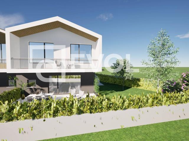 Villa Indipendente in vendita a Tavagnacco, Friuli-Venezia Giulia