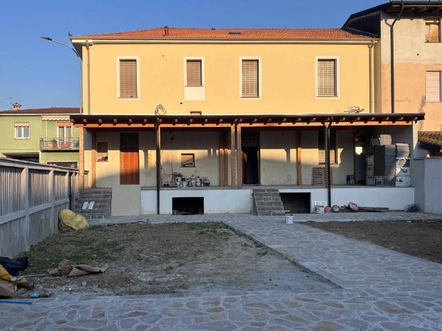 Villa Indipendente in vendita a Tavazzano, Tavazzano Con Villavesco
