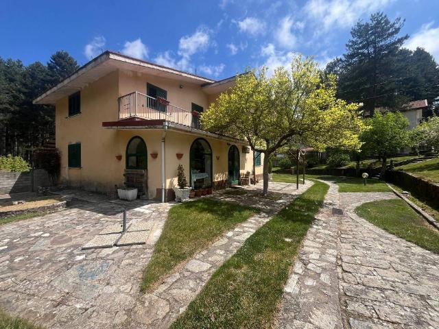 Villa Indipendente in vendita a Calabria, Catanzaro