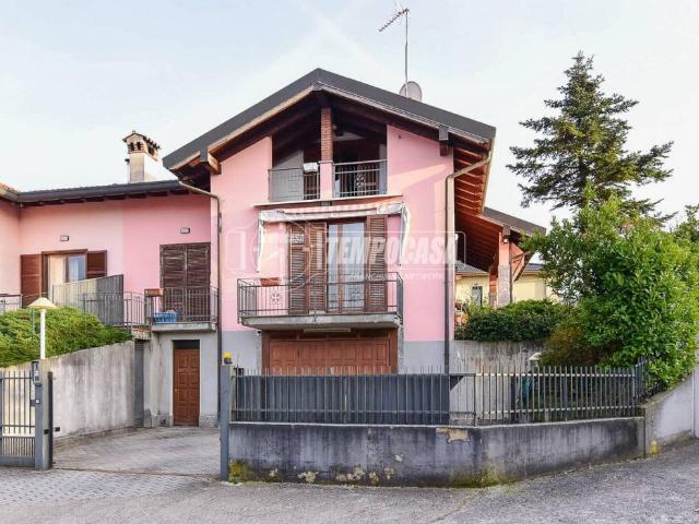 Villa Indipendente in vendita a Rovascio, Tavernerio