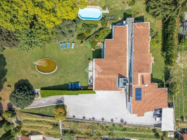Villa Indipendente in vendita a Tavernerio, Lombardia