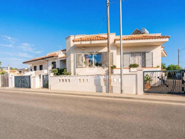 Villa Indipendente in vendita a Taviano, Lecce