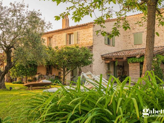 Villa Indipendente in vendita a Marche, Pesaro E Urbino