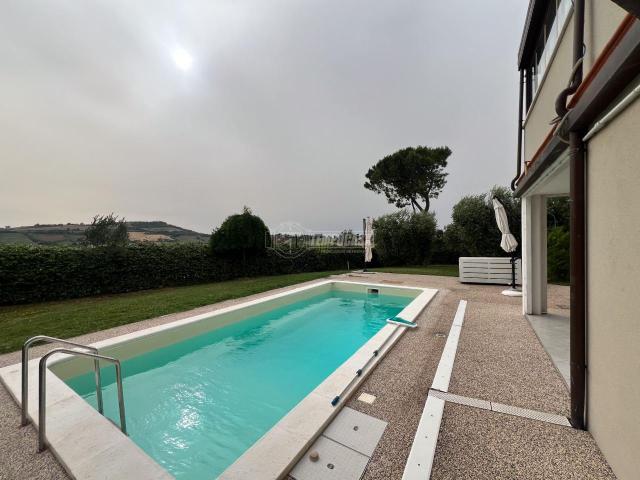 Villa Indipendente in vendita a Marche, Pesaro E Urbino