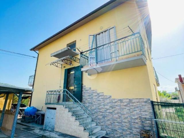 Villa Indipendente in vendita a Rio Salso-Case Bernardi, Marche
