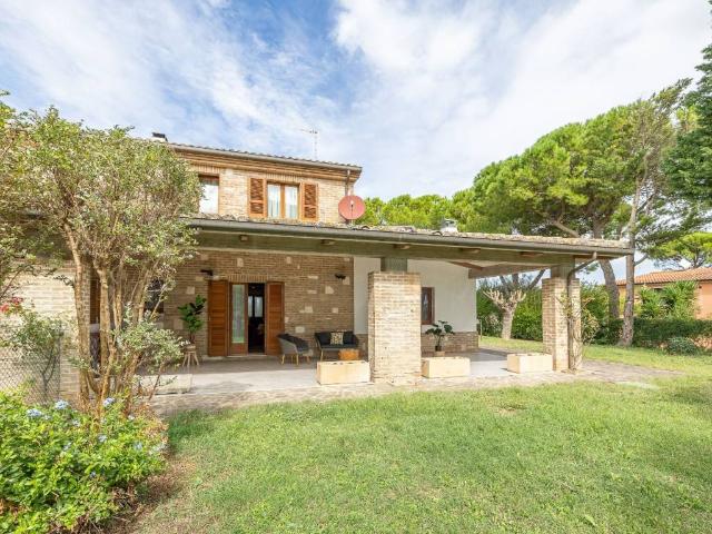 Villa Indipendente in vendita a Marche, Pesaro E Urbino