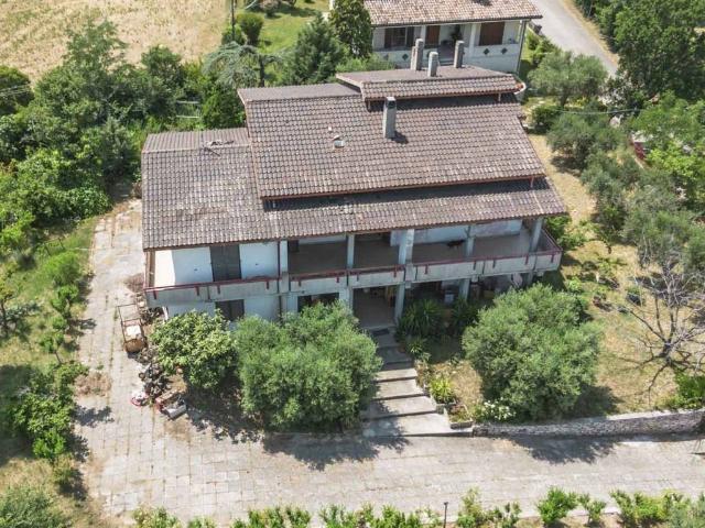 Villa Indipendente in vendita a Montegridolfo, Reggio Emilia