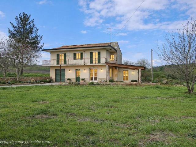 Villa Indipendente in vendita a Teano, Campania