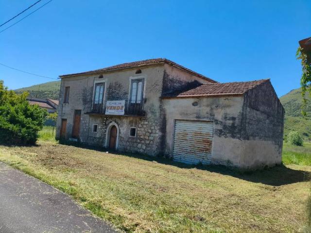 Villa Indipendente in vendita a Teggiano, Campania