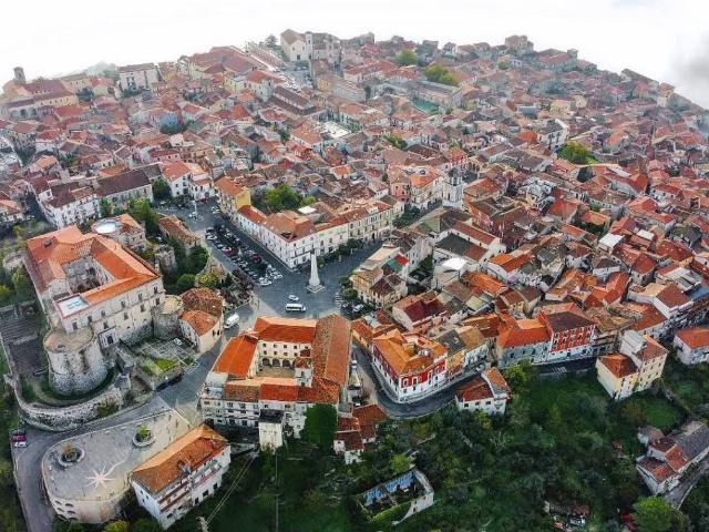 Villa Indipendente in vendita a Teggiano, Campania