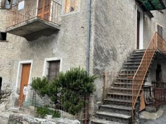 Villa Indipendente in vendita a Teglio, Lombardia