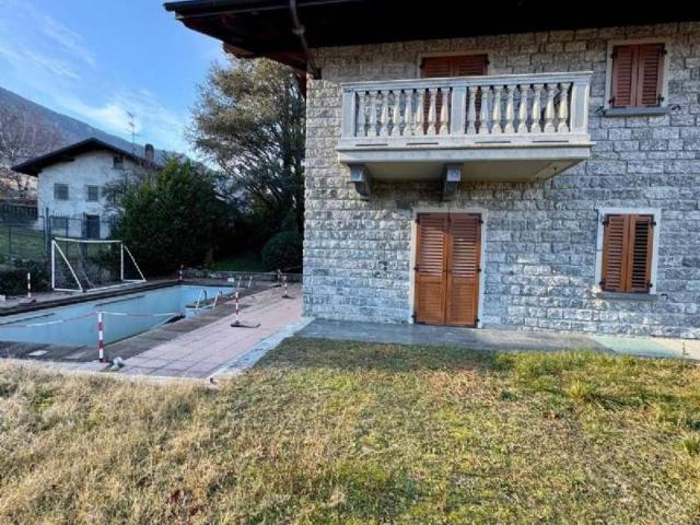 Villa Indipendente in vendita a San Giacomo, Teglio