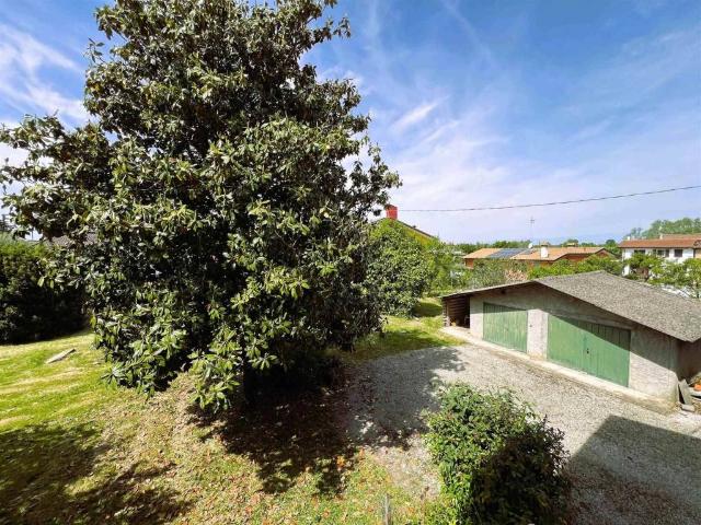 Villa Indipendente in vendita a Teglio Veneto, Veneto