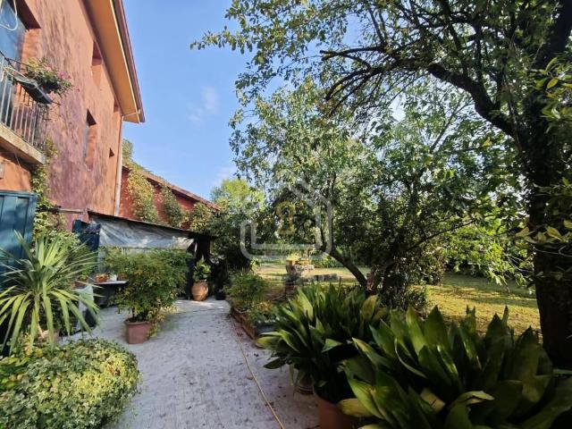 Villa Indipendente in vendita a Piramidi, Teglio Veneto