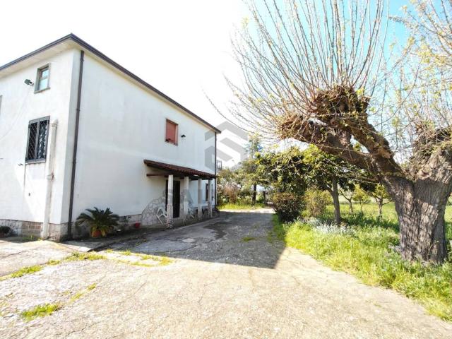 Villa Indipendente in vendita a Telese Terme, Benevento