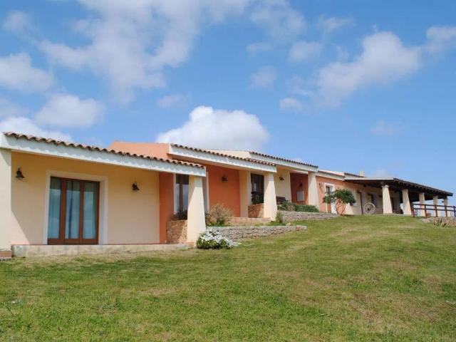 Villa Indipendente in vendita a Tempio Pausania, Sardigna/Sardegna