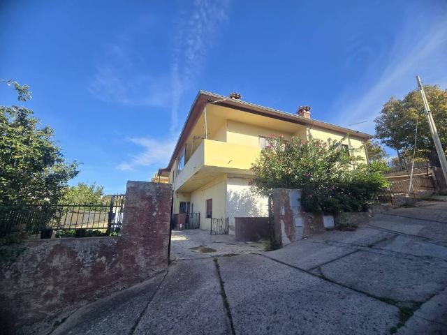 Villa Indipendente in vendita a Tempio Pausania