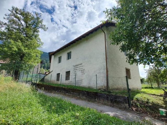 Villa Indipendente in vendita a Comunità montana della valle Camonica, Temù