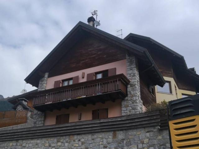 Villa Indipendente in vendita a Comunità montana della valle Camonica, Temù