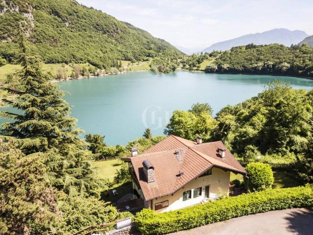 Villa Indipendente in vendita a Comunità Alto Garda e Ledro, Tenno