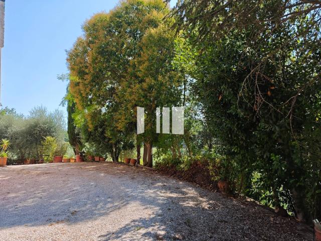 Villa Indipendente in vendita a Teramo, Abruzzo
