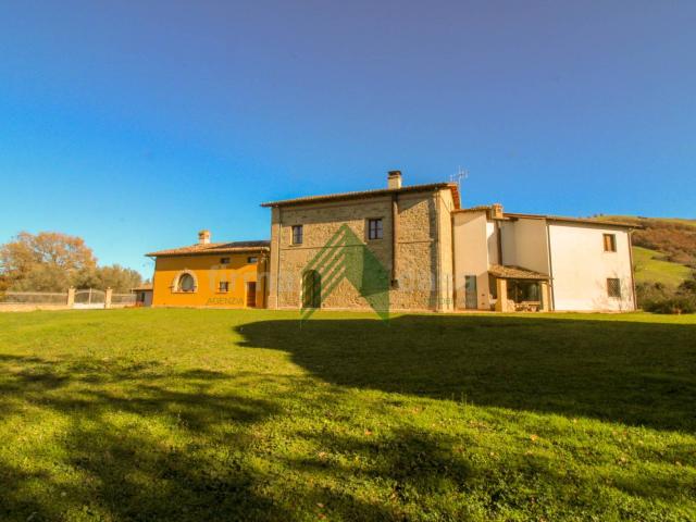 Villa Indipendente in vendita a Madonna della Cona, Teramo