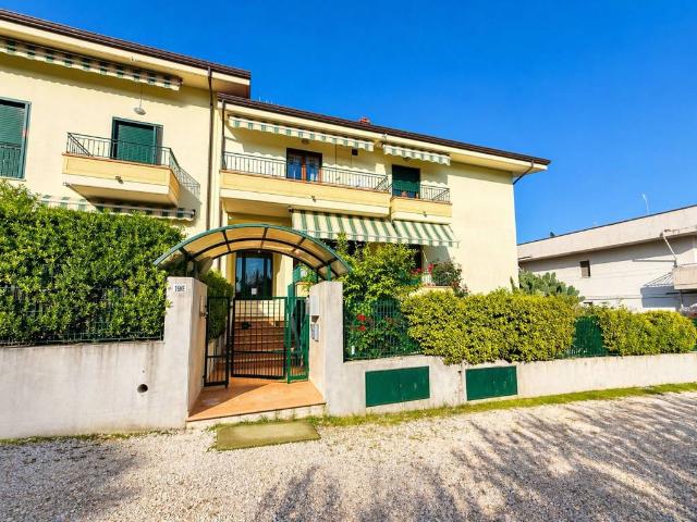 Villa Indipendente in vendita a San Nicolò a Tordino, Teramo