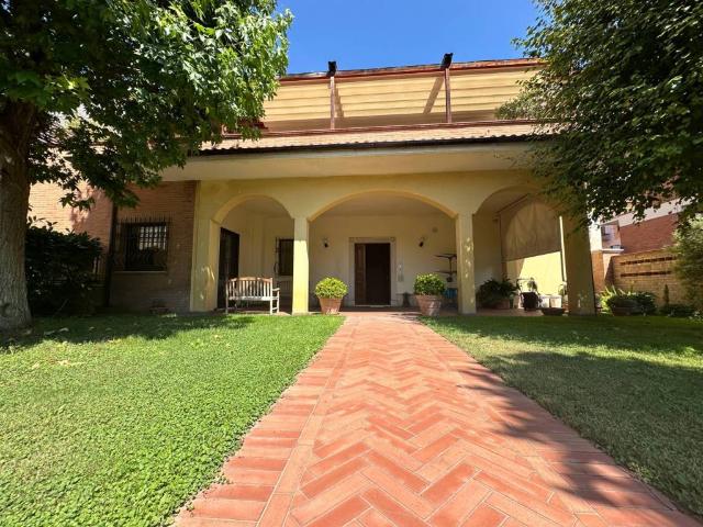 Villa Indipendente in vendita a San Berardo, Teramo
