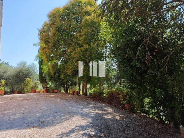 Villa Indipendente in vendita a Teramo, Abruzzo