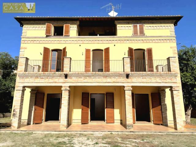 Villa Indipendente in vendita a Santa Maria a Bitetto, Teramo