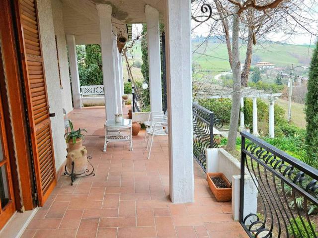 Villa Indipendente in vendita a Scapriano, Teramo