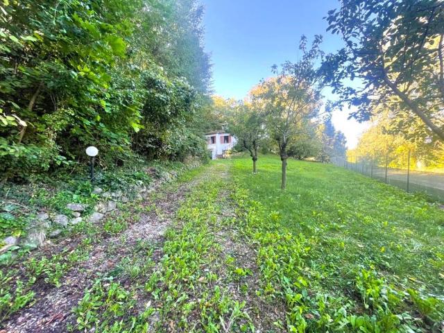 Villa Indipendente in vendita a Terenzo, Reggio Emilia