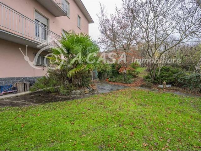 Villa Indipendente in vendita a Terenzo, Reggio Emilia