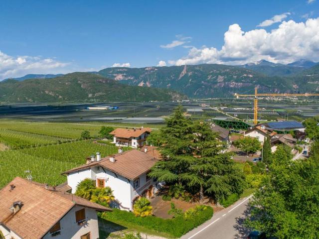 Villa Indipendente in vendita a Überetsch-Unterland - Oltradige-Bassa Atesina, Termeno - Tramin