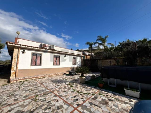 Villa Indipendente in vendita a Trabia, Sicilia