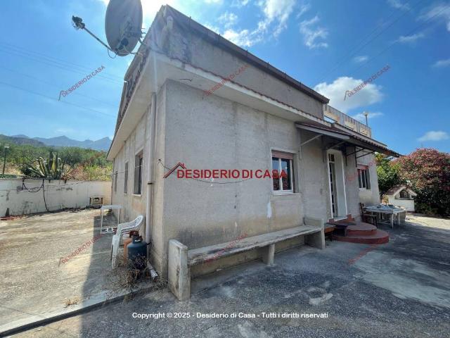 Villa Indipendente in vendita a Termini Imerese, Sicilia