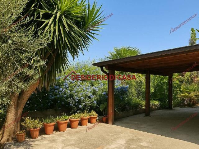 Villa Indipendente in vendita a Termini Imerese, Sicilia