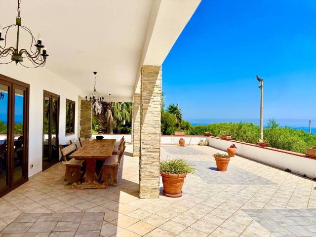 Villa Indipendente in vendita a Termini Imerese, Sicilia