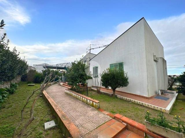 Villa Indipendente in vendita a Termoli, Molise