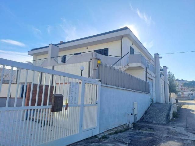 Villa Indipendente in vendita a Termoli, Molise