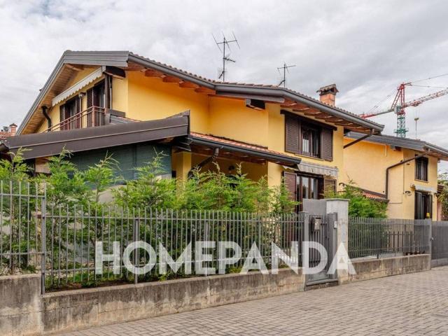 Villa Indipendente in vendita a Ternate, Lombardia