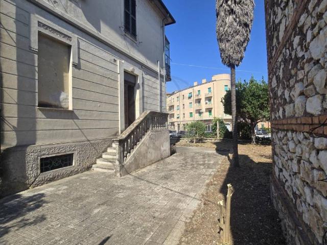 Villa Indipendente in vendita a Città Giardino, Terni