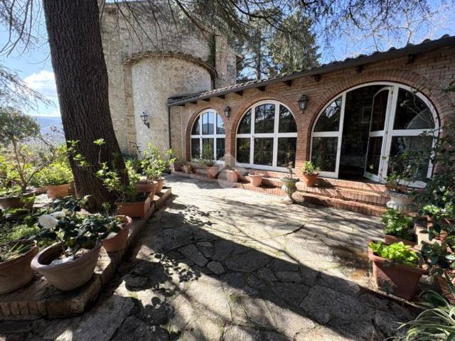 Villa Indipendente in vendita a Terni, Umbria
