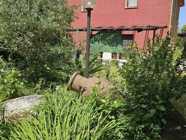 Villa Indipendente in vendita a Terni, Umbria