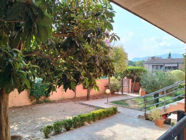 Villa Indipendente in vendita a Cospea, Terni