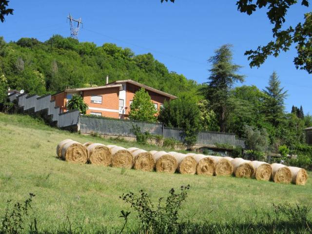 Villa Indipendente in vendita a Terni, Umbria