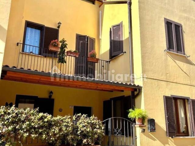 Villa Indipendente in vendita a Terni, Umbria